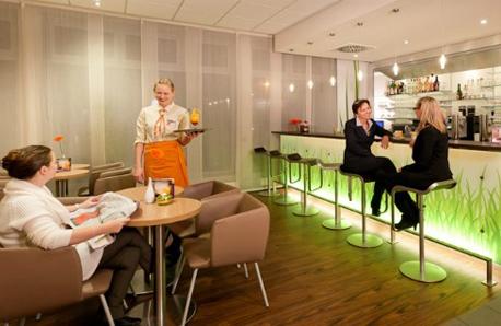 Ibis Styles Ost Hotel 3*
