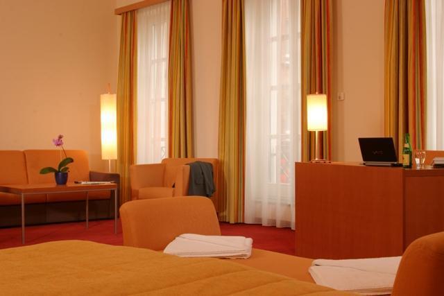 Ibis Styles Ost Hotel 3*