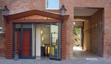 Ibis Styles Ost Hotel 3*
